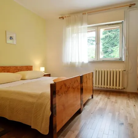 Lägenhet Rojnic - 3 Bedrooms
